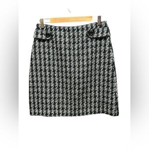 Ann Taylor Black and White Textured Pencil Skirt‎